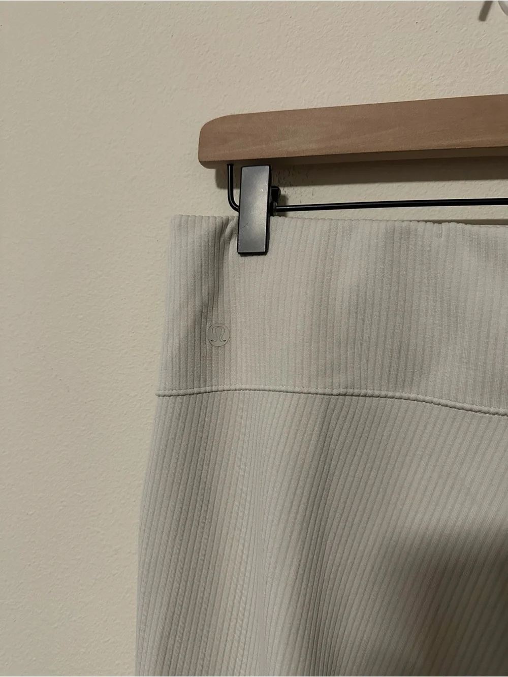 Lululemon brushed softstream ribbed flare pant size 10 W5GVKS